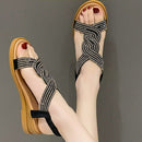 Sandália Rasteirinha Jasmine™ com Aplicação em Strass