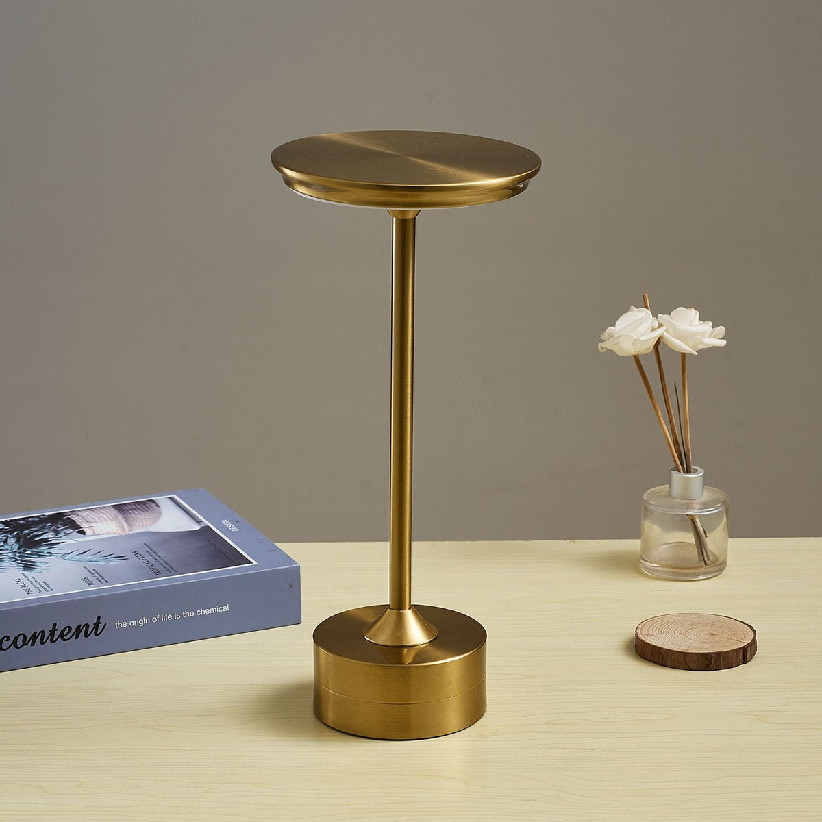 Luminária de Mesa Minimalista