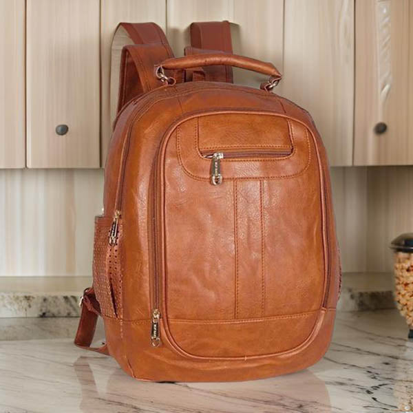 Mochila Feminina Grande de Couro Sintético Lux